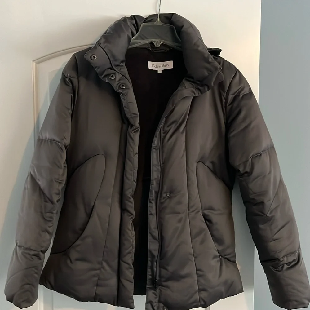 Women’s Medium Calvin Klein puffer jacket. Down fill. - Picture 1 of 2